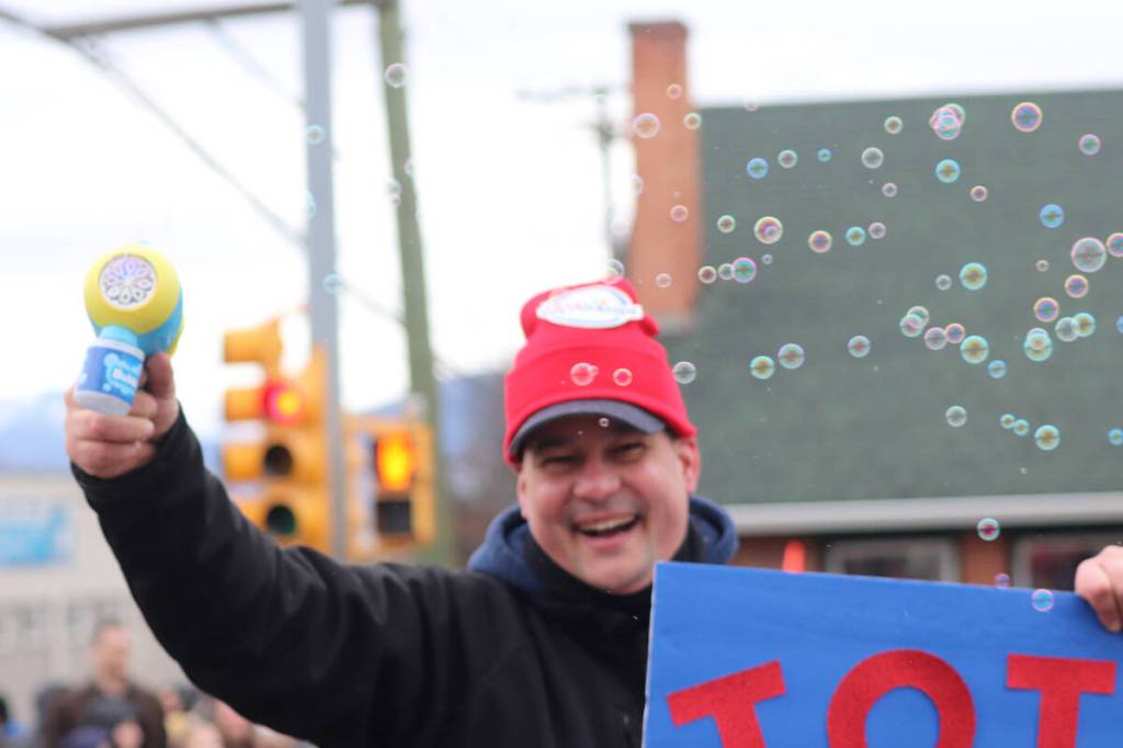 More bubbles! (Brendan Shykora/Morning Star)
