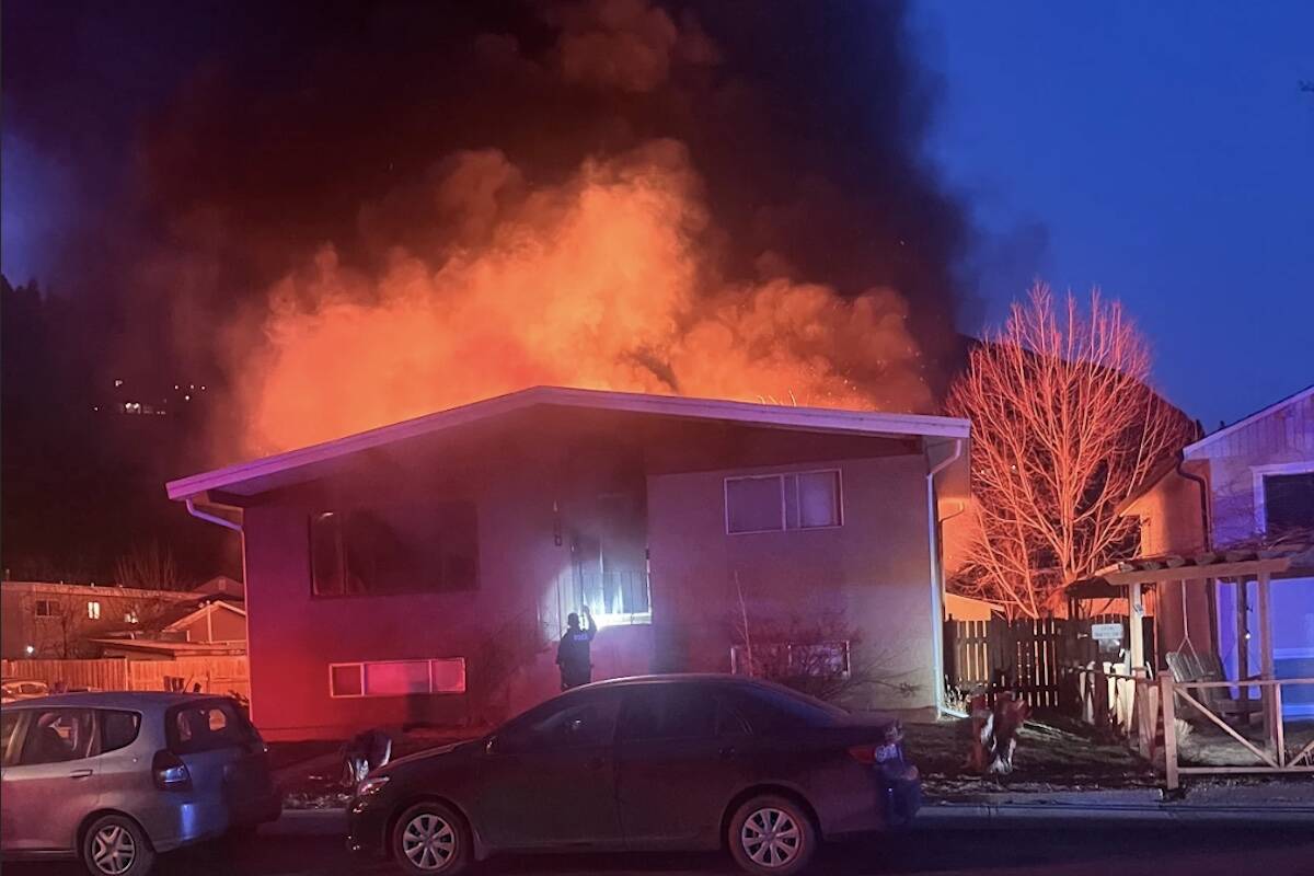 UPDATE: Fire that destroyed backside of Kelowna home under
